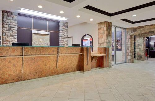 Stettler Hotel | Ramada by Wyndham Stettler