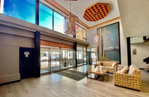 Whitecourt Hotel | Ramada by Wyndham Whitecourt
