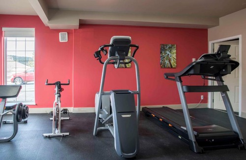 100 Mile House Hotel | Ramada Limited 100 Mile House