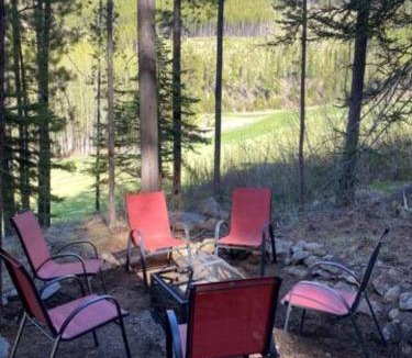 Forest Ridge Estates Apartment | Ravenwood Cabin by StayIn
