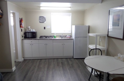 Trail Hotel | Ray Lyn Motel
