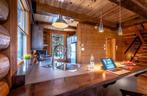 Lac Superieur Village Cabin | RCNT Chalets
