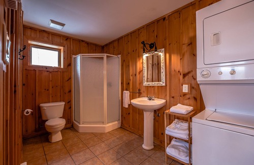 Lac Superieur Village Ski Chalet | RCNT Chalets / Scandinave 5 bedroom Chalet with private spa