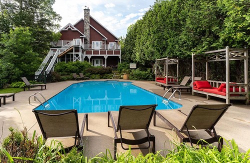 Saint-Paulin House | Reconnect with Nature – Wellness Resort Stay with Trails, River Views & Forest