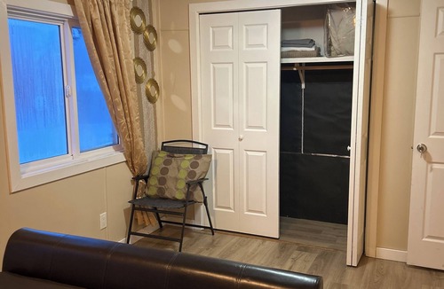 Red Deer Bed & Breakfast | Red Deer Entire Home Away from Home 2Beds 1Bath