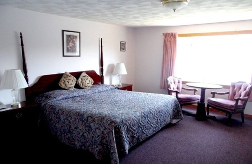Robbinston Hotel | Redclyffe Shore Motor Inn