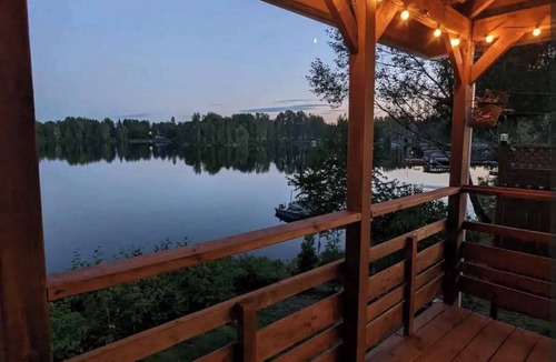 Saint-Ambroise Ski Chalet | Refuge Boréal | Peaceful lakefront