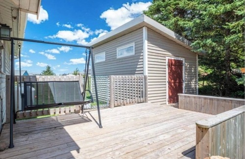 Bayview Cottage | Relax with the whole family at this beautiful, peaceful, authentic islander home