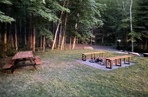 Lake of Bays Cottage | Relax, you've discovered your own secluded waterfront haven here at Idlehour.