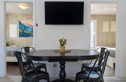 Saint-Tite-des-Caps Ski Chalet | Relaxing Chalet Getaway with Spa Fireplace & BBQ