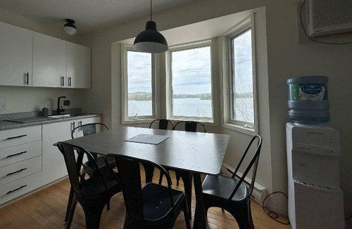 Bouchette Ski Chalet | Rental of renovated cottages facing the lake with a magnificent terrace