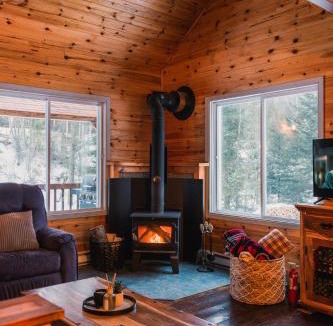 Saint-Alexis-des-Monts Ski Chalet | Repère de la Rivière - Bord de l'eau- Activités nautiques