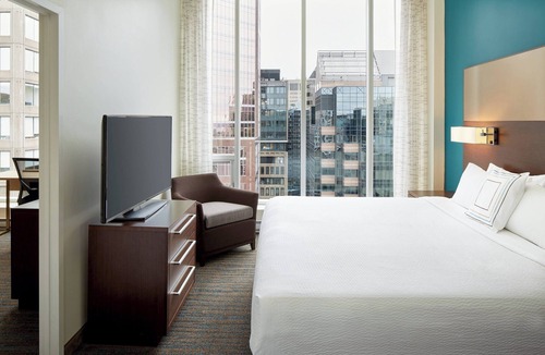 Downtown Montreal Hotel | Residence Inn by Marriott Montreal Downtown