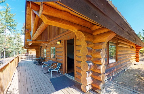 Lac Le Jeune Cabin | Restful rustic retreat with deck, full kitchen, & complimentary internet