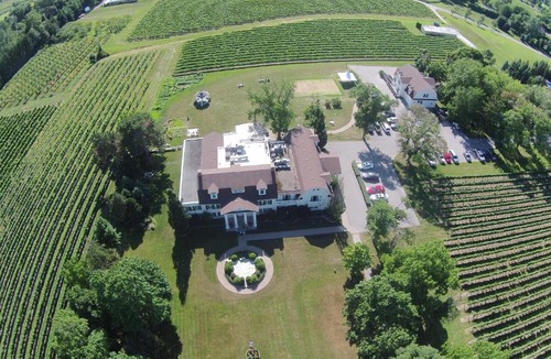 Niagara-on-the-Lake Hotel | Riverbend Inn & Vineyard