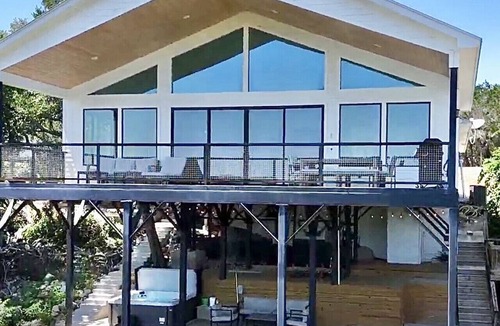 Canyon Lake House | Riverfront, Views, Hot Tub, Sleeps 8, 3 King Beds
