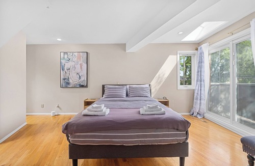 Shaganappi House | RIVERside Sleeps 10. minutes to Downtown!