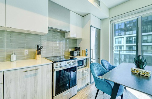 Garden District Hotel | RivetStays | The Jarvis Luxury Suite – 2 Bedroom Suite