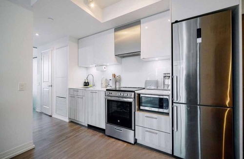 Garden District Hotel | RivetStays | The Jarvis Presidential Suite – 2 Bedroom + Den Suite