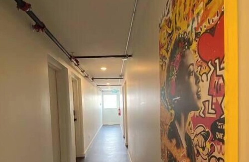Clairmont Apartment | RNDup Urban Lofts Exec Single Room Modern and Trendy!