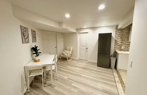 Northwest Calgary House | Rocky Mountains Respite - 12 minutes from YYC airport