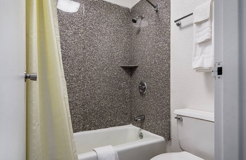 Asheboro Hotel | Rodeway Inn Asheboro