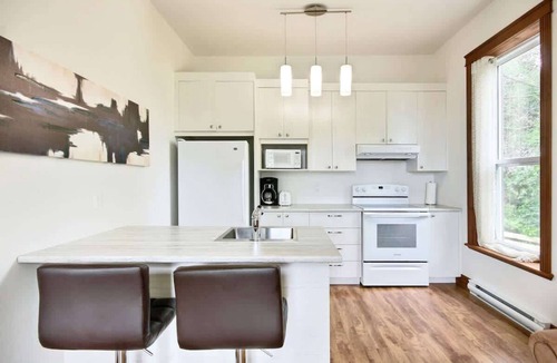 Desjardins Other | Romeo and Juliet Exceptional BBQ & Workdesk