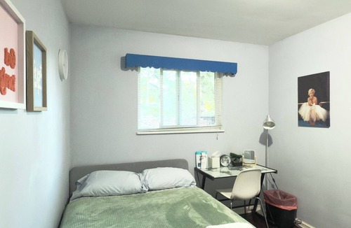 Burnaby House | Room in Burnaby
