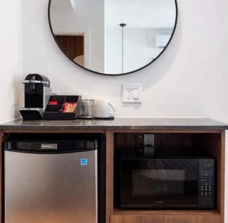 La Cite-Limoilou Hotel | Room with 1 Queen Bed Downtown Quebec