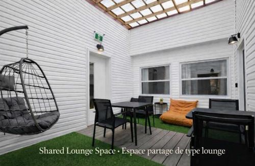 La Cite-Limoilou Hotel | Room with 1 Queen Bed Downtown Quebec