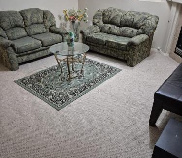 West Edmonton House | Room with Extra Comfort near West Edmonton Mall Room 3