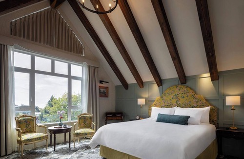 Esquimalt Hotel | Rosemead House