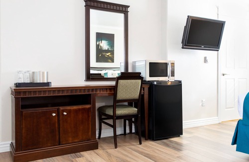 Happy Valley - Goose Bay Hotel | Royal Inn & Suites