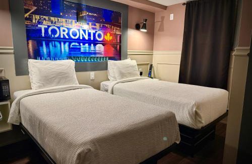 Cabbagetown South Hotel | Royal Oak Inn