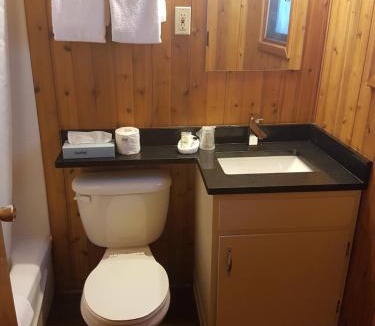 Canmore Cabin | Rundle Mountain Lodge