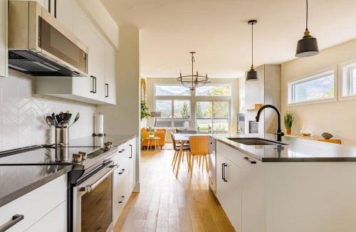 Teepee Town House | Rundleview - Impeccable Design and Private Hot Tub