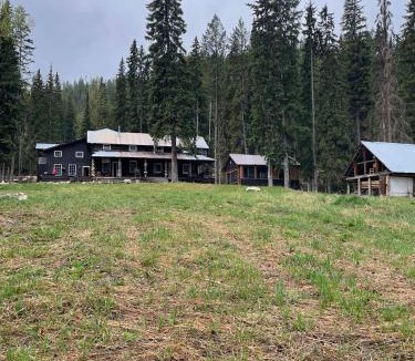 Golden Other | Rustic Beaverfoot Lodge