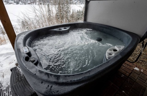 Sainte-Agathe-des-Monts Ski Chalet | Rustic-Style for 2