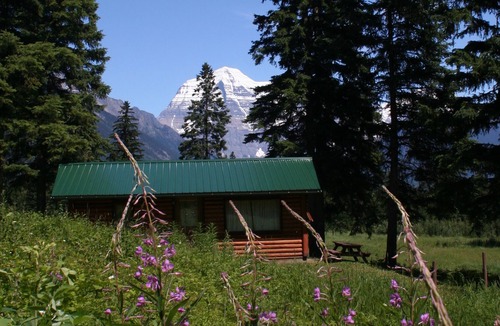 Regional District of Fraser-Fort George Cabin | Rustic cabin in the Canadian Rockies!
