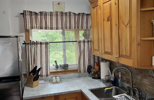 Rama Cottage | Rustic Cottage on Lake Couchiching and 5 minutes from Casino Rama
