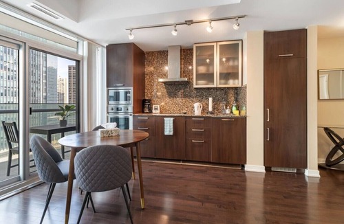 Toronto Entertainment District Apartment | Rustic DT Condo w/ 1 Bed + Sofabed