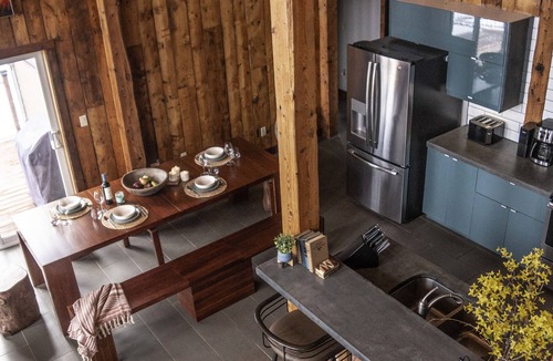 New Glasgow House | Rustic Luxury Cabin, near golf course, beaches & restaurants!