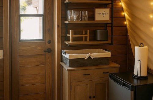 Rimrock House | Rustic Wagon Getaway with Hot Tub/Stargazing/Views