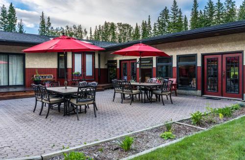 Sundre Bed & Breakfast | Rustlers Lodge