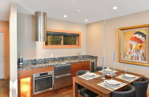 Cowichan Bay Condo | Salishan Chief Suite