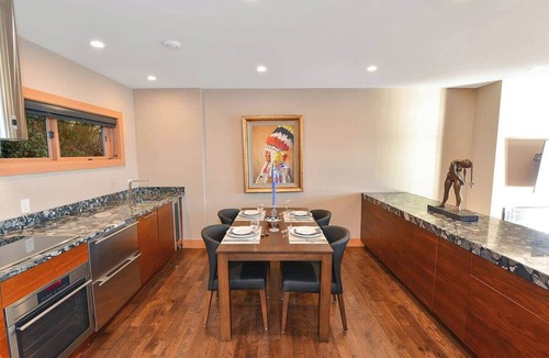 Cowichan Bay Condo | Salishan Chief Suite