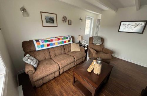 Twillingate House | Salty B'y & Nook
