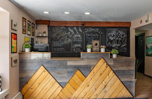 Banff Hostel | Samesun Banff Hostel