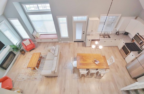 Osoyoos House | Sandcastle Cottage on Osoyoos Lake Prime location, family friendly.