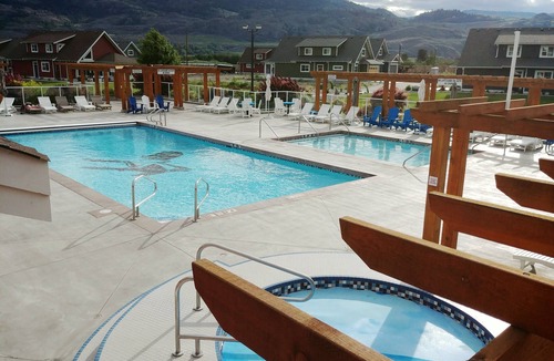 Osoyoos House | Sandcastle Cottage on Osoyoos Lake Prime location, family friendly.